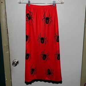 Black widow spider slip style skirt with lace trim medium 🕷️👓